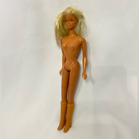 VTG early 1970s Malibu Barbie (w/ boots) - Picture 2 of 14